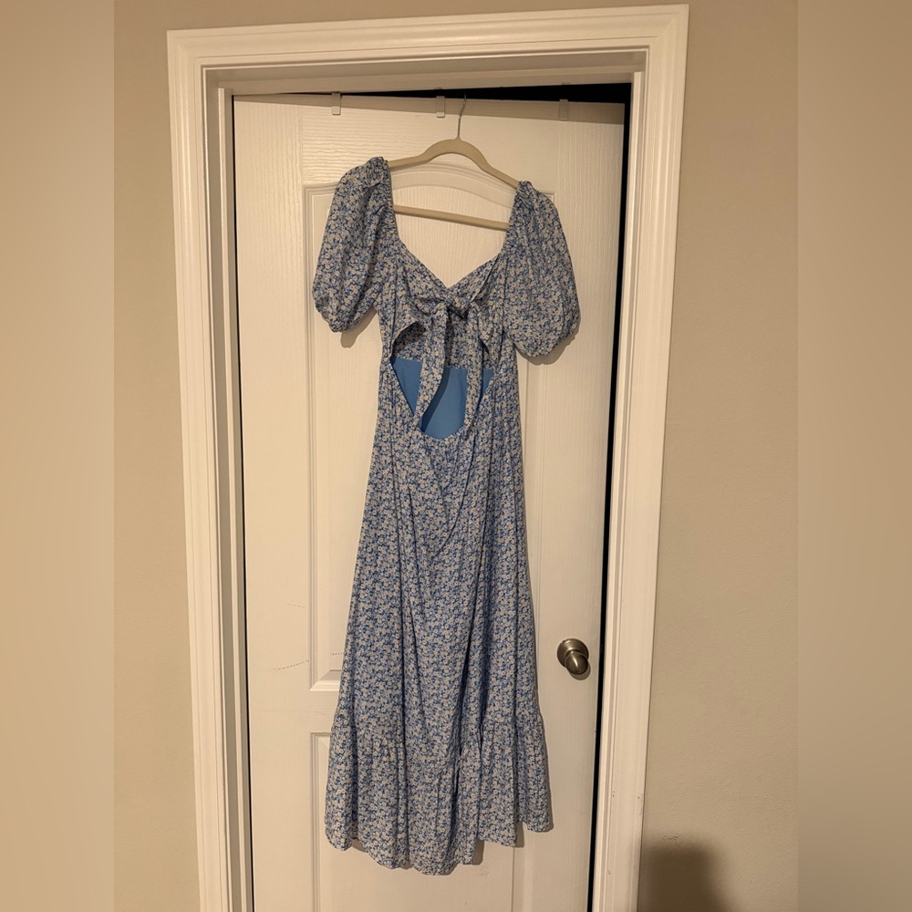 Blu Pepper Light Blue Floral Puff-Sleeve Maxi Dress - Picture 2 of 4